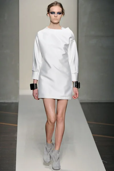 Look 27